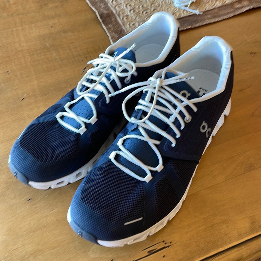 Mens On Cloud running shoes, size 12.
